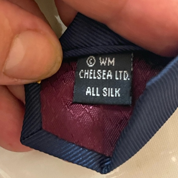 New Condition WM Chelsea New York Necktie Tie Mens NEW ENGLAND FINANCIAL - Picture 3 of 6